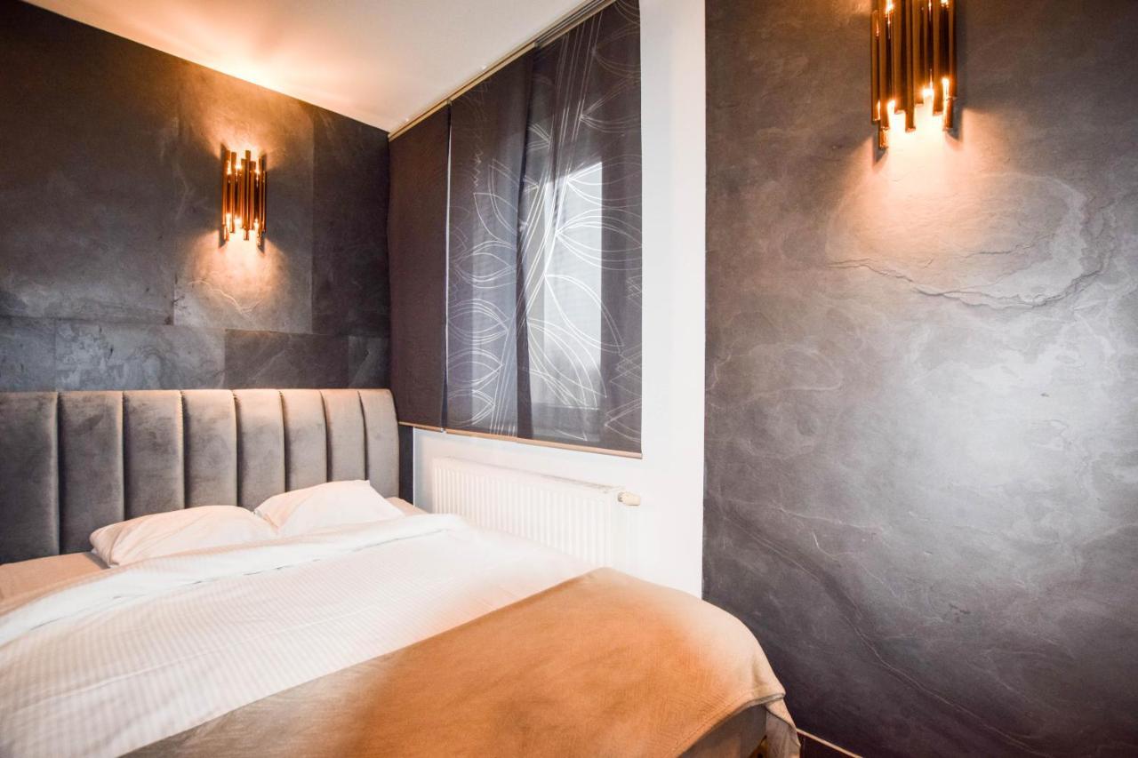 Apartament Z Widokiem Na Wawel W Centrum Miasta 크라쿠프 외부 사진